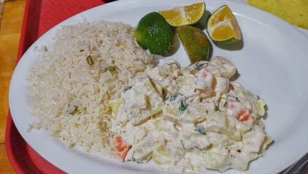Arroz con Ensalada de Palmito : Restaurante el Yugo