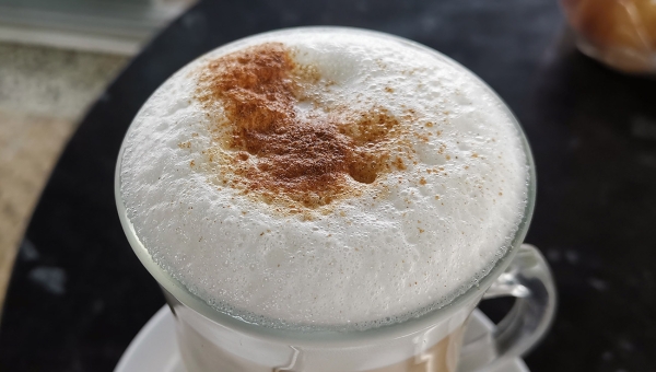 Café Capuchino 8oz / Pastelería Merayo