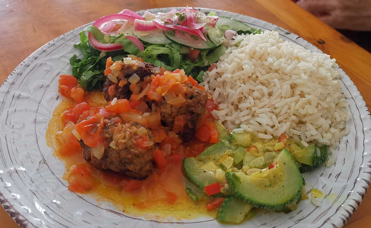 Albóndigas Caseras / Esencia Mercadito San Francisco, Heredia-01082023