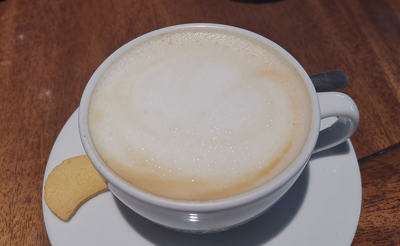 Café con Leche / Cafetería Giacomin, San Francisco, Heredia 06092023