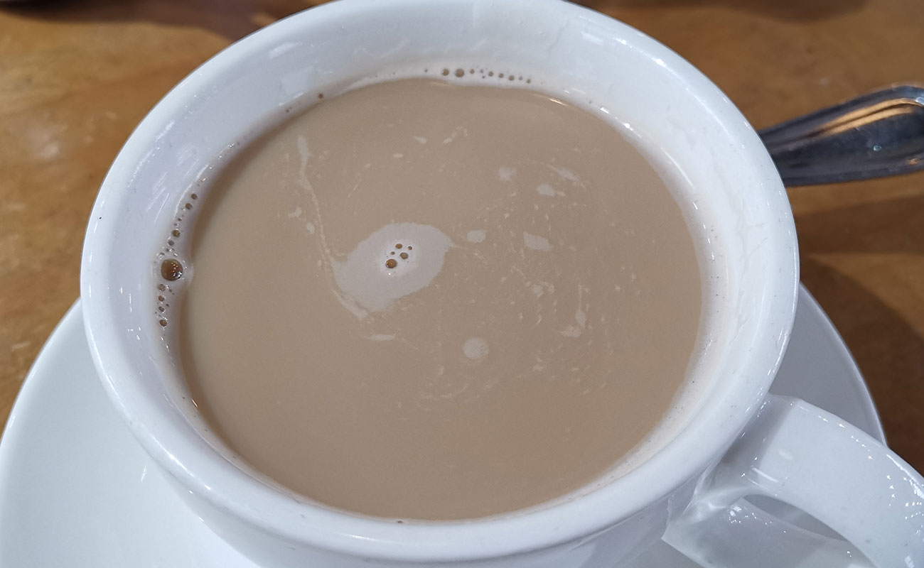 Café con Leche 8oz / Restaurante Spoon, Plaza Multiflores, San Francisco, Heredia 17092023