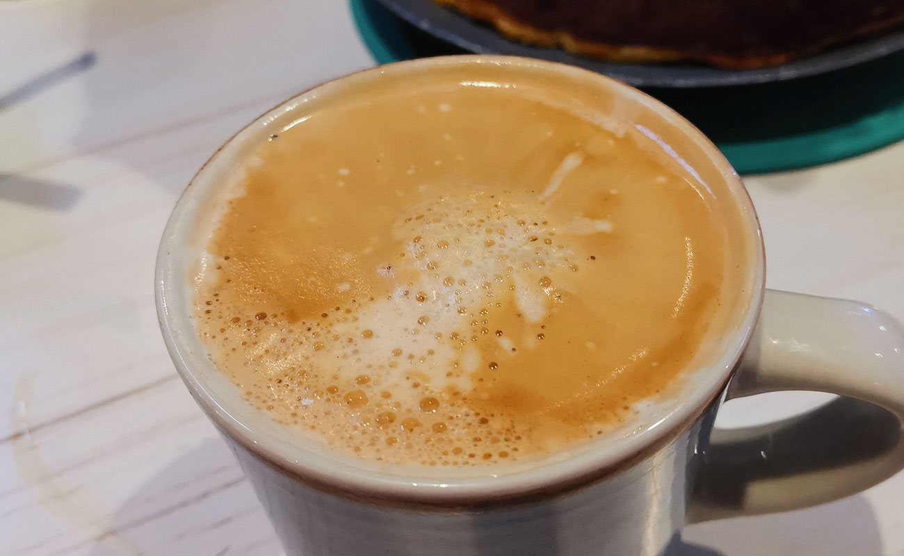 Café con Leche / Rosti Pollos, Oxigeno Human Playground, San Francisco, Heredia 15102023