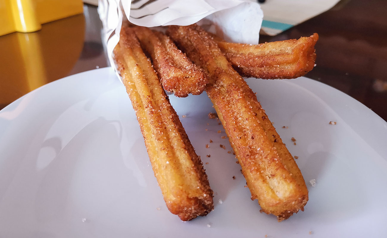 Churro Clasico Azucar-canela, 4 unidades /Crispy, Paseo de las Flores, Heredia-16082023