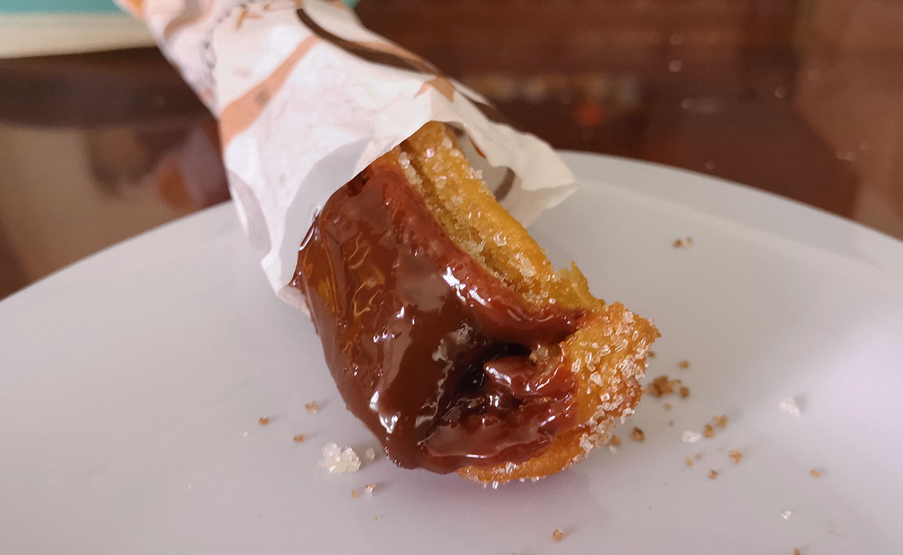 Churro relleno Chocolate, 1 unidad /Crispy, Paseo de las Flores, Heredia-16082023