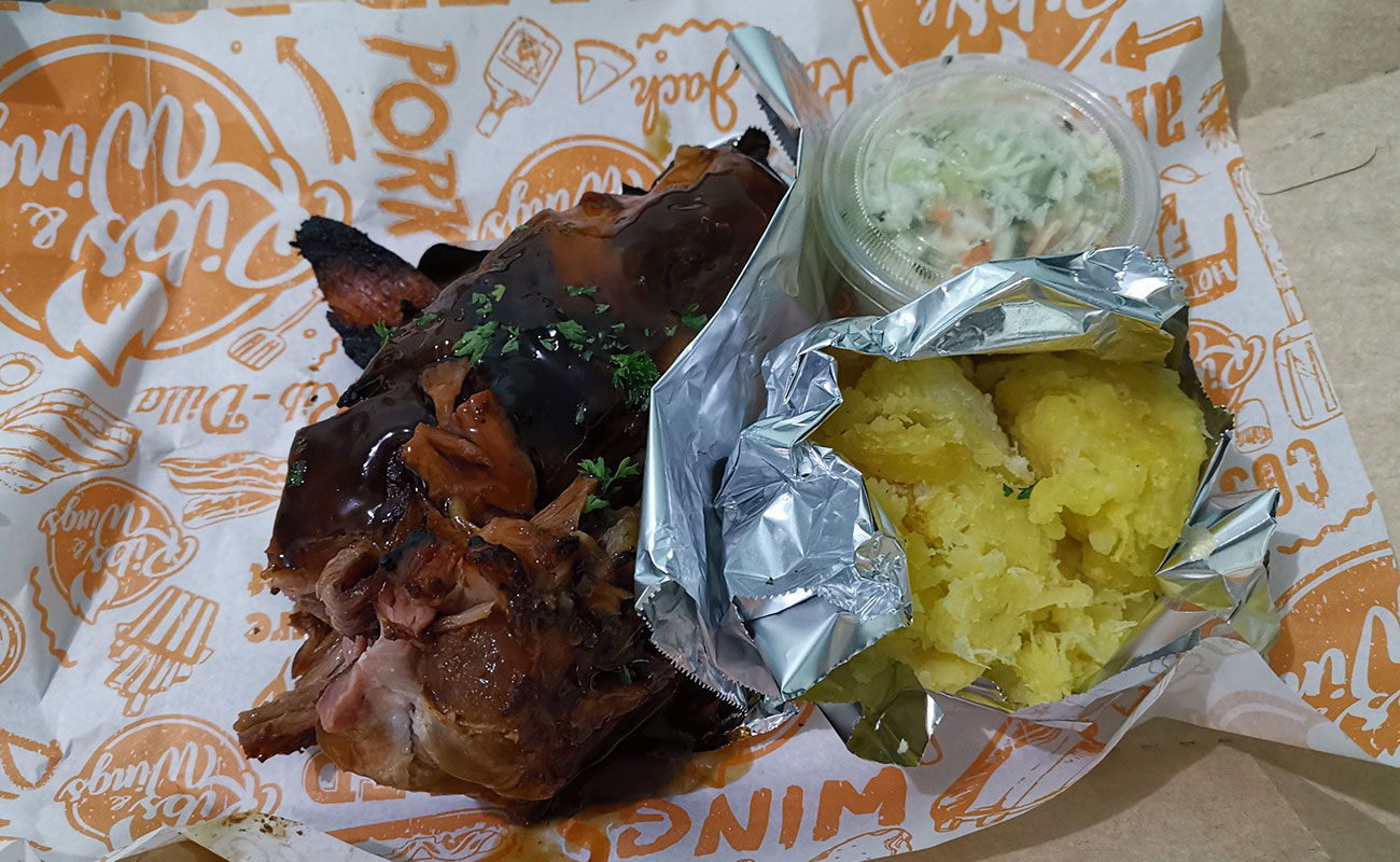 Costilla Teriyaki con Yuca y Ensalada / Restaurante Ribs y Wings, Real Cariari, Belen, Heredia-01092023