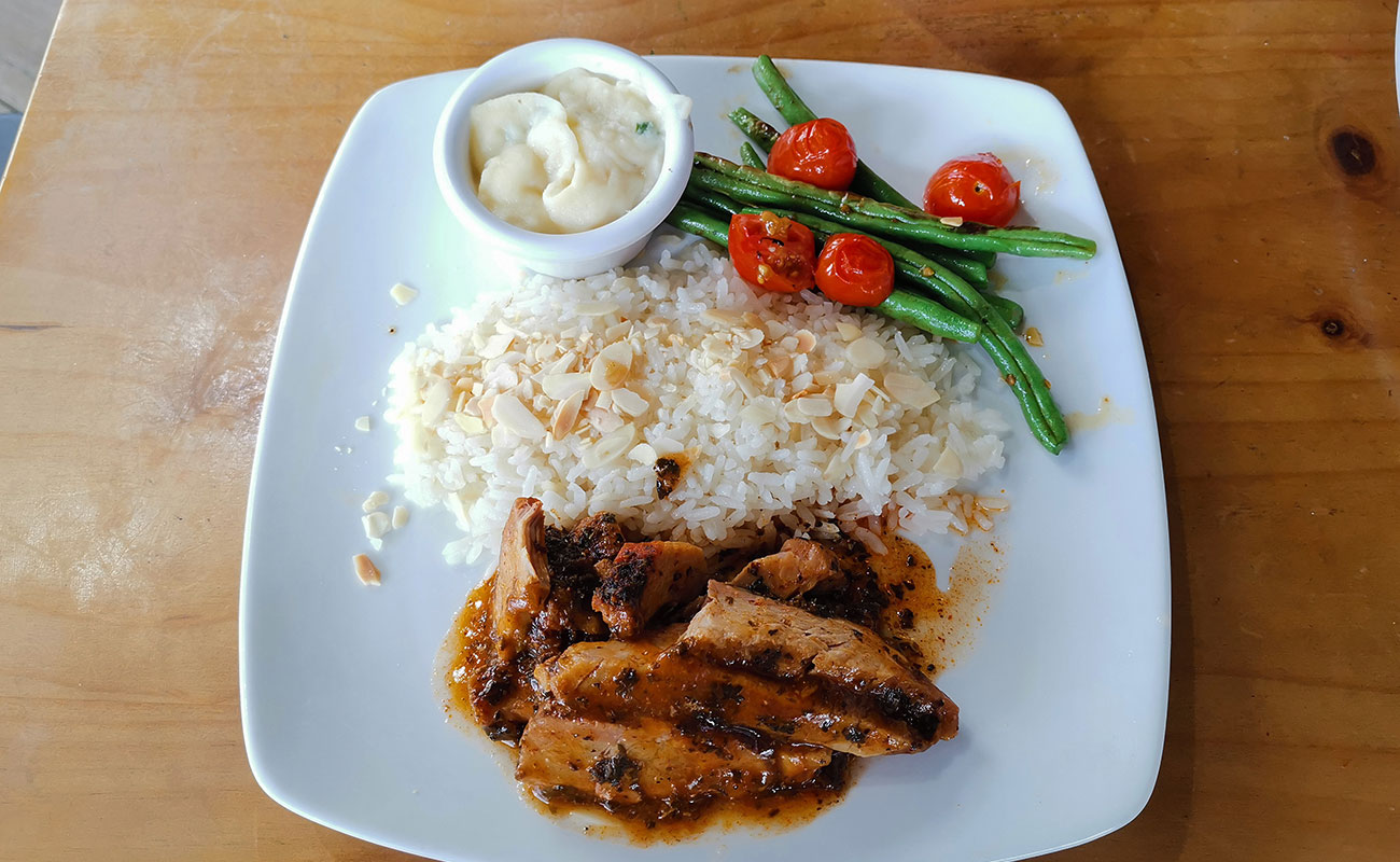 lomo-de-cerdo-en-salsa-gravy-restaurante-spoon-plaza-multiflores-distrito-san-francisco-canton-heredia-heredia-09112023