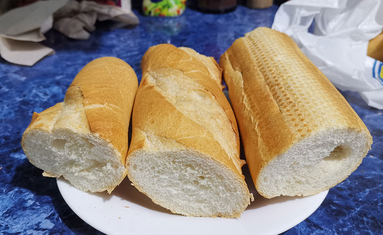 Pan Frances 250g / AMPM, San Francisco, Heredia 26092023