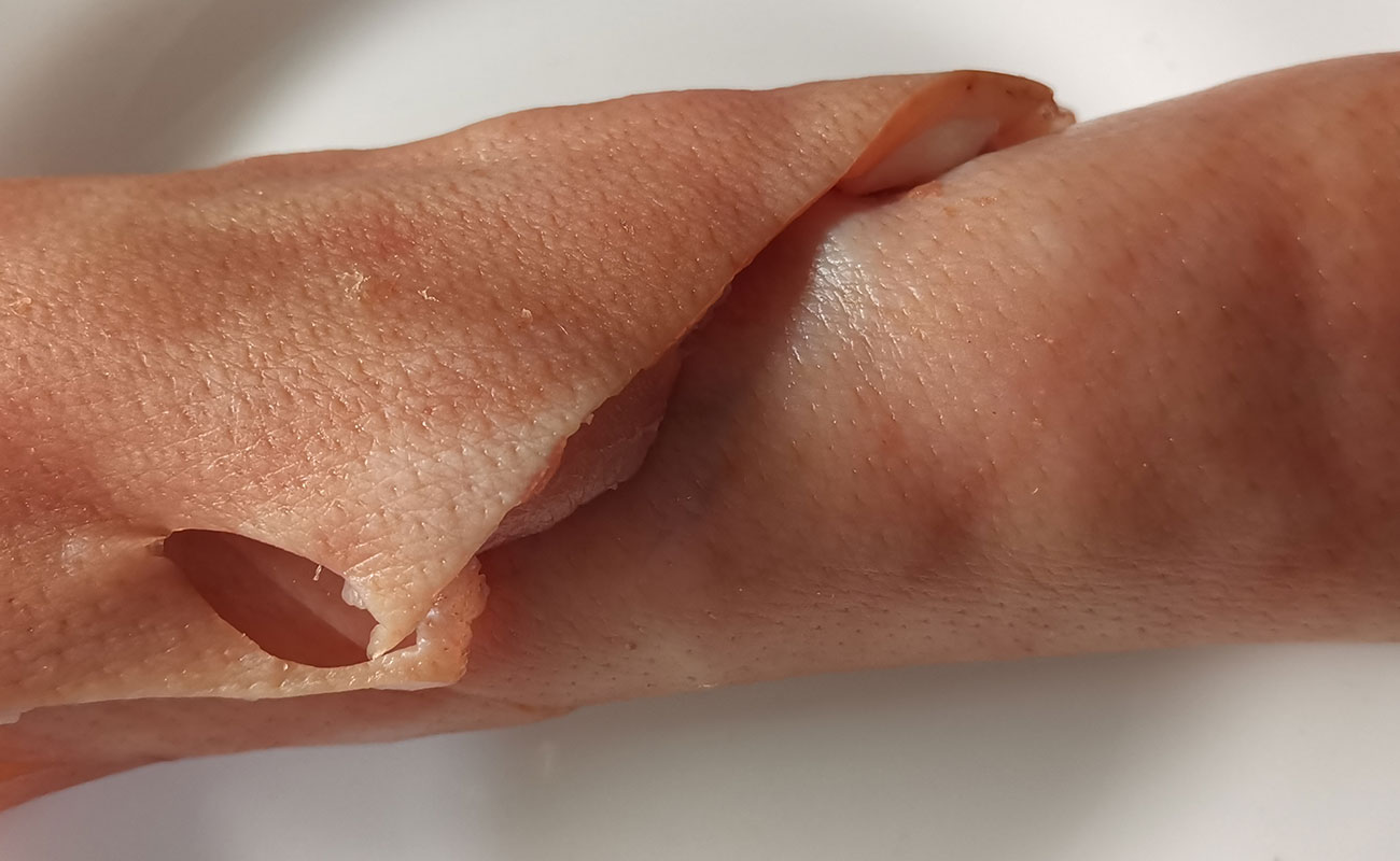 Pellejo de Cerdo 210g / Tramo Mercado Municipal, Heredia-24082023