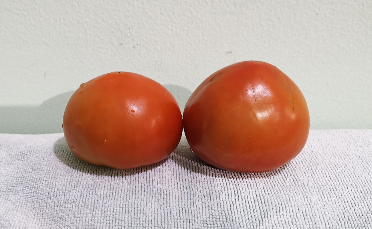 Tomate de Segunda 300g / Mercado Municipal, Heredia 17102023